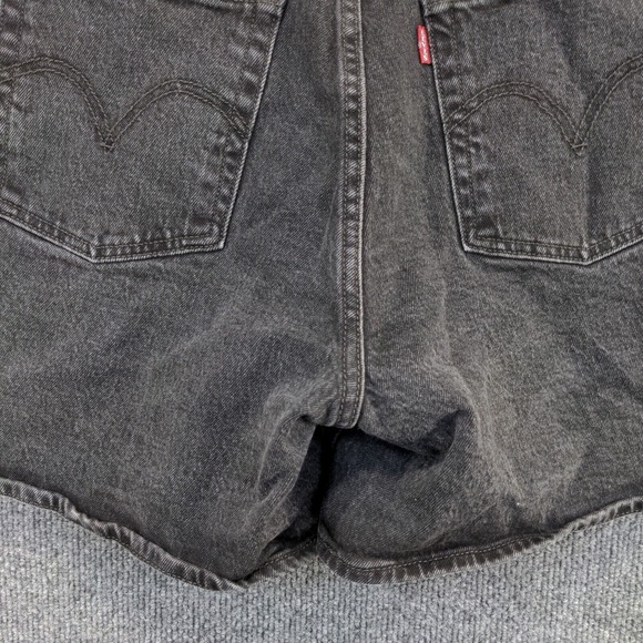 Levi's Women's Wedgie Jean Shorts Black Size 31 Button Fly 5 Pocket - Picture 4 of 14